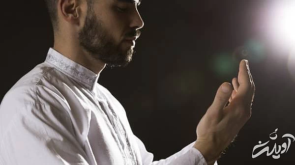 خواندن زیارت عاشورا